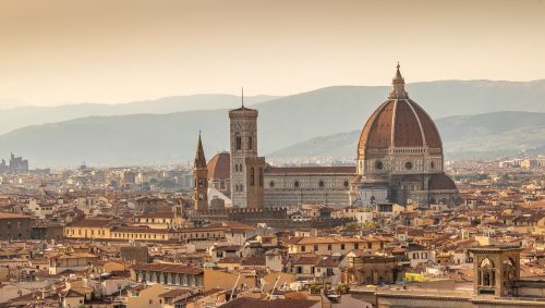 florence - Cathédrale Santa Maria del Fiore au crépuscule. 