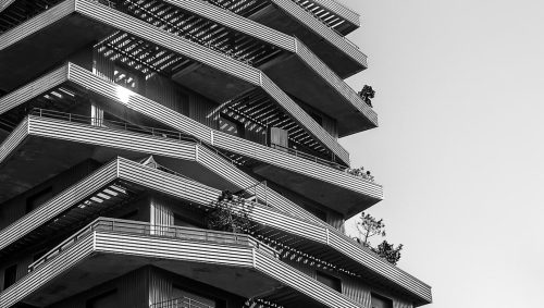 Photogrtaphie d'immeuble en noir et blancimmeuble inoxia christophe rousselle euronantes