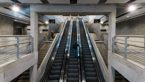 Les escaliers de la gare de Nantes. 