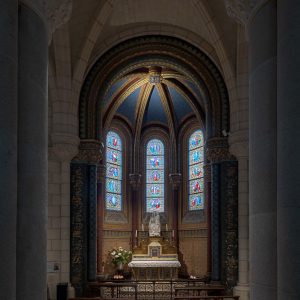 Alcôve au fond de la nef abside