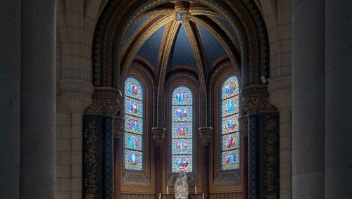 Alcôve au fond de la nef abside