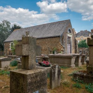 La Chapelle saint etienne, dans le cimetière Saint Do