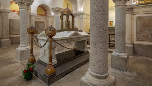 crypte de la basilique saint donatien et saint rogatien