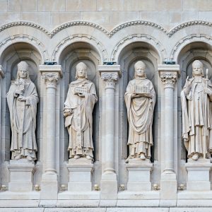 statut des différents évêques de nantes