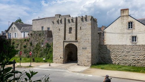 Guerande - Rempart - porte de Saille 2-min